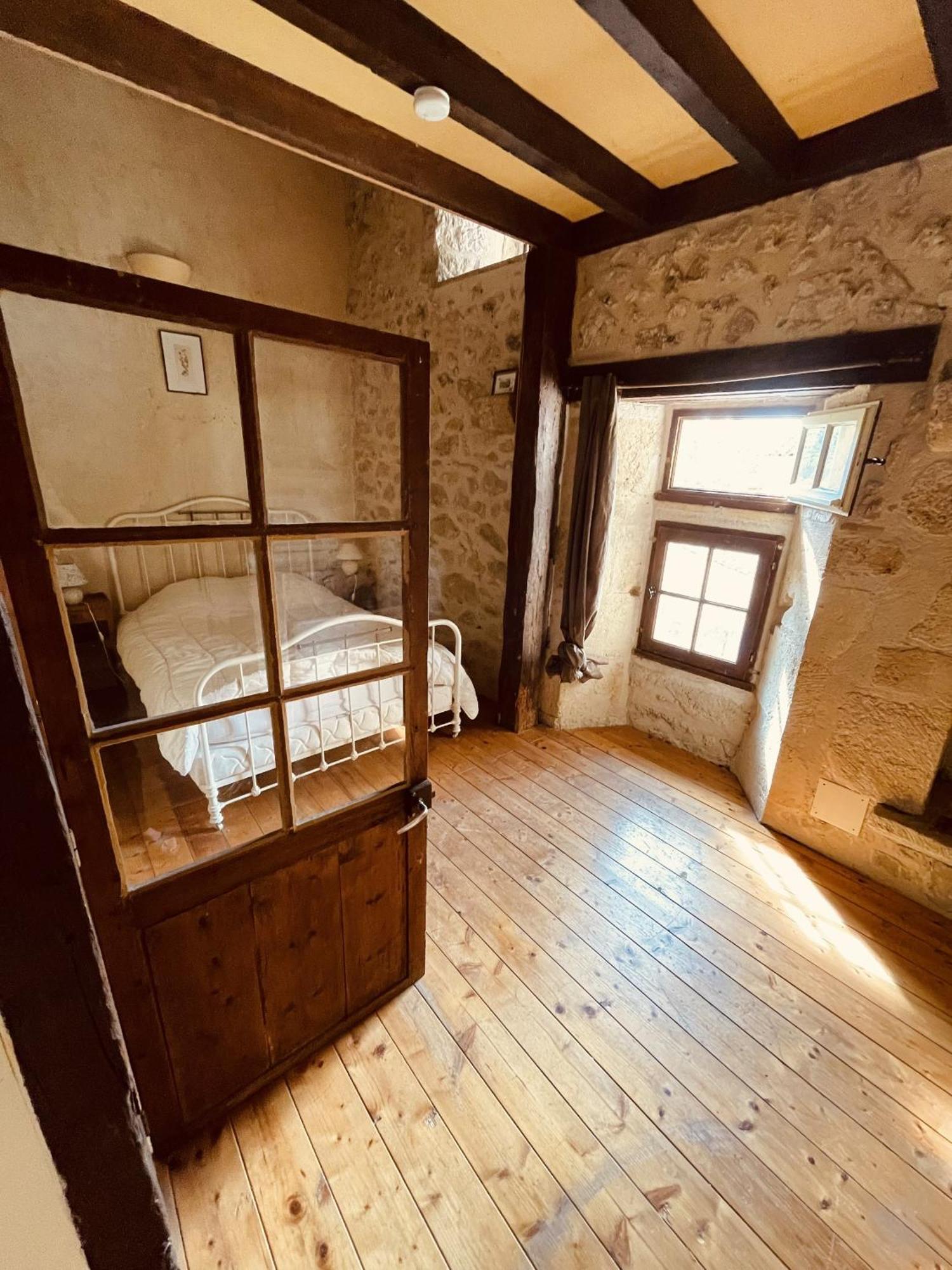 Вілла Refuge De Perreau Saint-Michel-de-Montaigne Екстер'єр фото